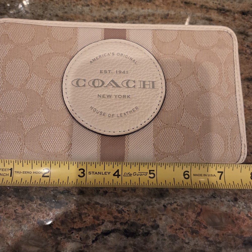Coach Cream And Beige Bag And Wallet - Picture 8 of 14